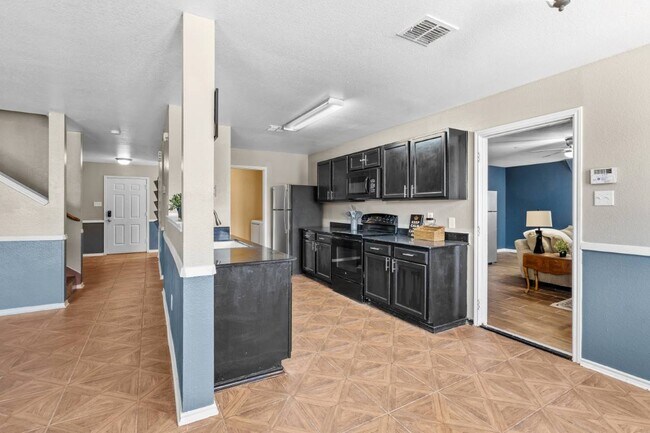 Building Photo - 1019 Bumble Bee DriveBEDROOM 2D - 767867