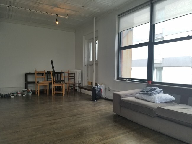 Foto del edificio - 115 W 23rd St