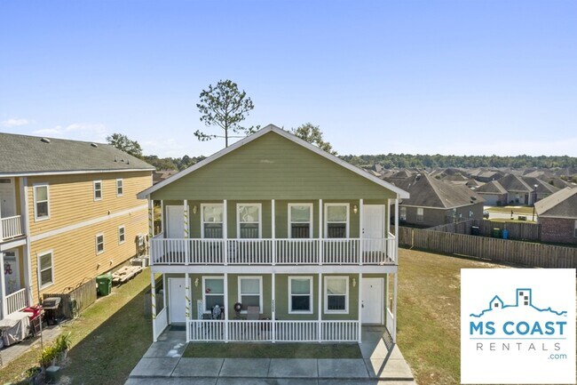 Building Photo - 2300 Gladiolus St