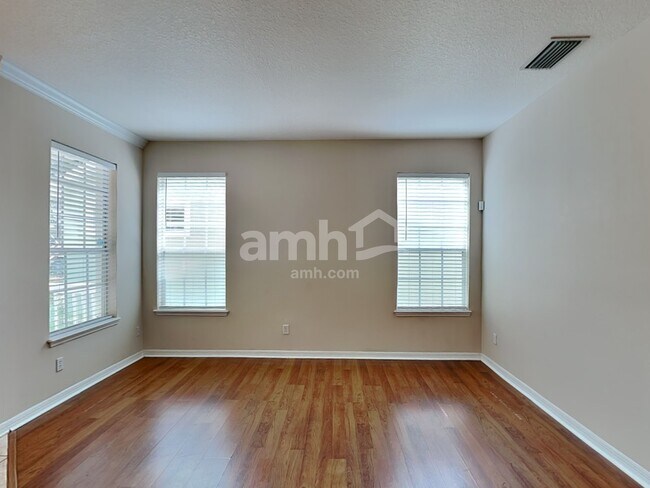 Foto del edificio - 12960 Freeman St