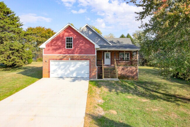 Building Photo - 800 Hammacksville Rd