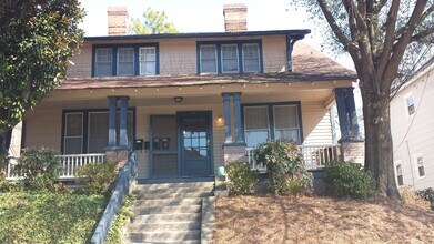 Building Photo - 111 S Spruce St