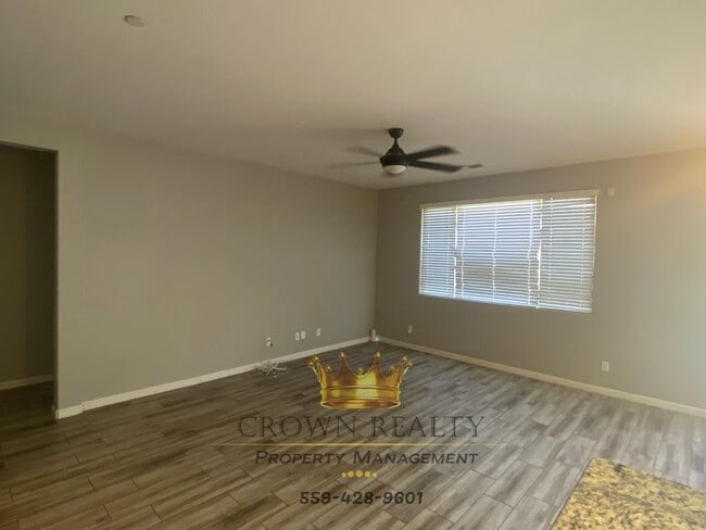 Foto del edificio - 2439 S Laguna St