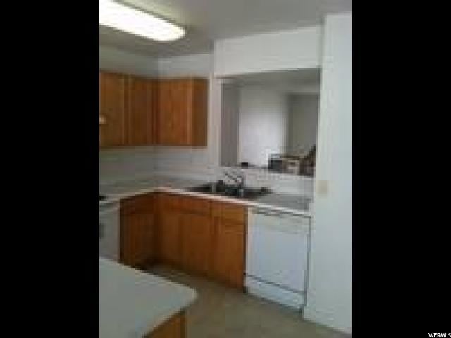 Building Photo - 904 Gleneagle Ct