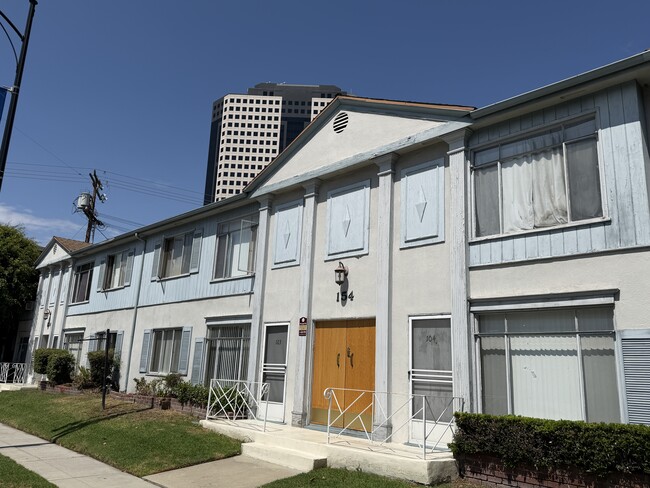 Building Photo - 154 N Pass Ave