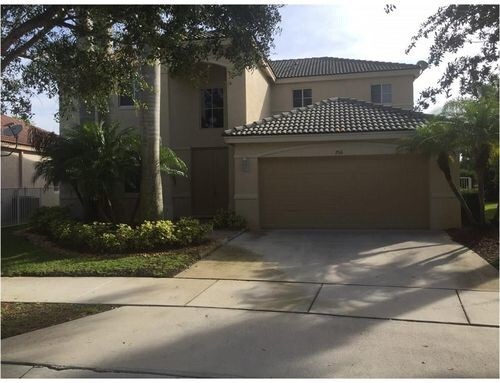 Primary Photo - 766 Tulip Cir