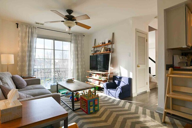 Foto del edificio - 732 5th St SE