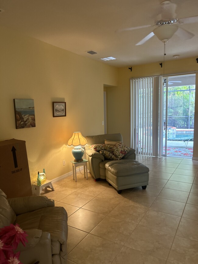 Building Photo - 11707 Breadfruit Ln