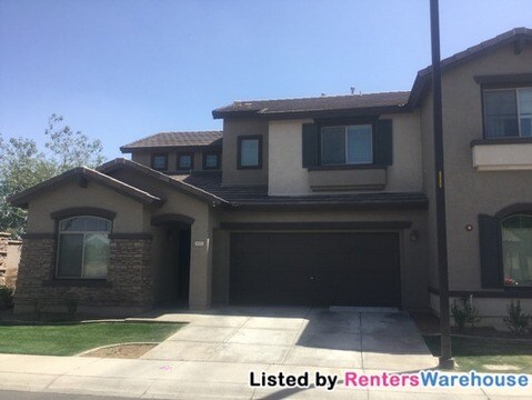 Foto principal - 1577 E Hopkins Rd