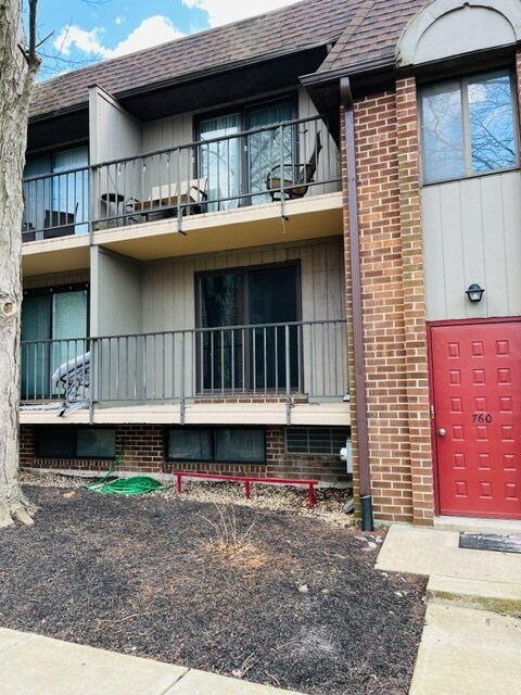 Primary Photo - 760 Putnam Blvd