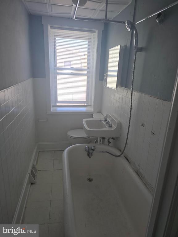 Foto del edificio - 2621 E Monmouth St