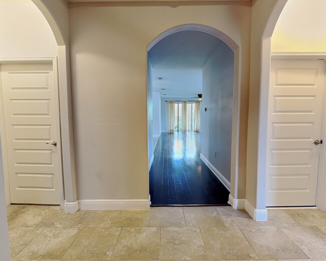 Foto del edificio - 15543 Waterleigh Cove Dr