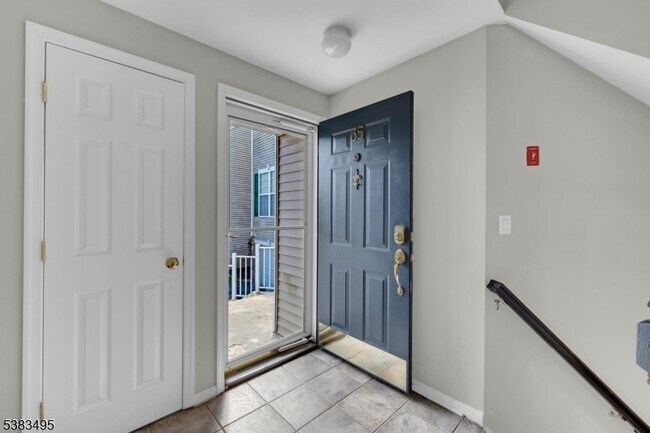 Foto del edificio - 35 Brock Ln