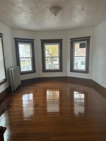 Building Photo - 48 Eleanor Rd