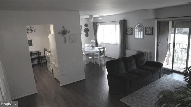 Building Photo - 360 Gatewater Ct