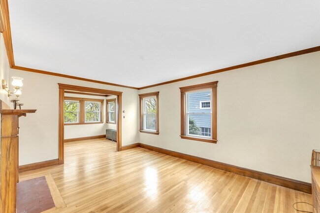 Building Photo - 55 Arborough Rd