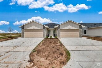 Building Photo - 2021 Melody Ln