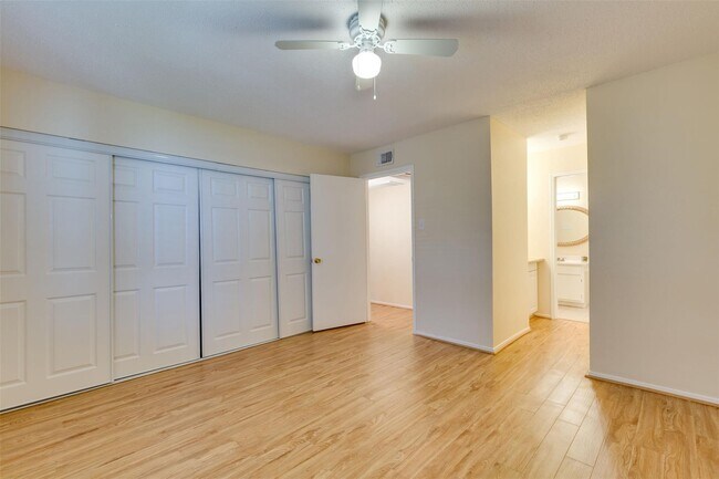 Foto del edificio - 3535 E NASA Pkwy