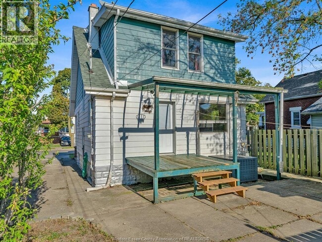 Building Photo - 943 Pillette Rd