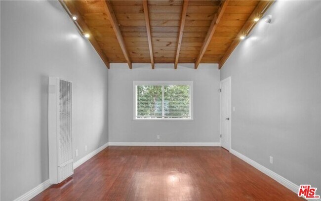Building Photo - 16144 Sunset Blvd