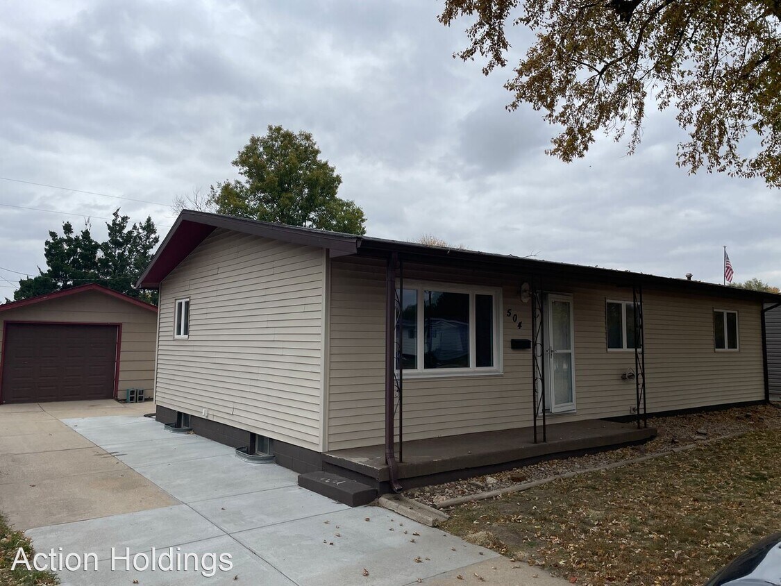 3 br, 1 bath House 504 E 19th St House Rental in Grand Island, NE