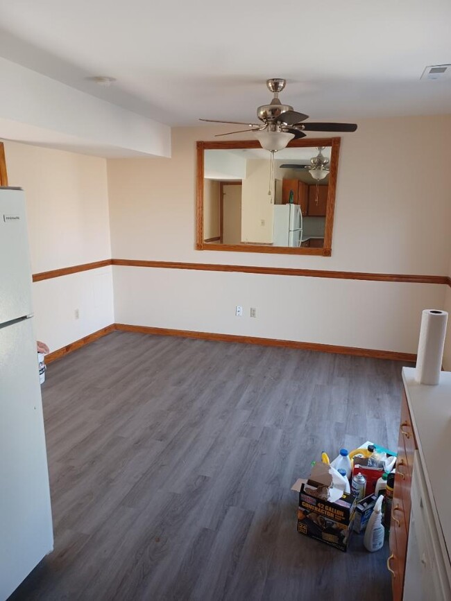 Building Photo - 1606 Trently Ct