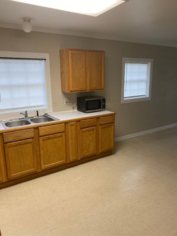 Building Photo - 4111 LA-31