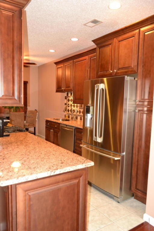 Building Photo - 1705 Wagon Wheel Ct