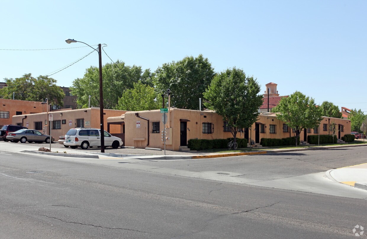 Building Photo - 1601 Tijeras Ave NE