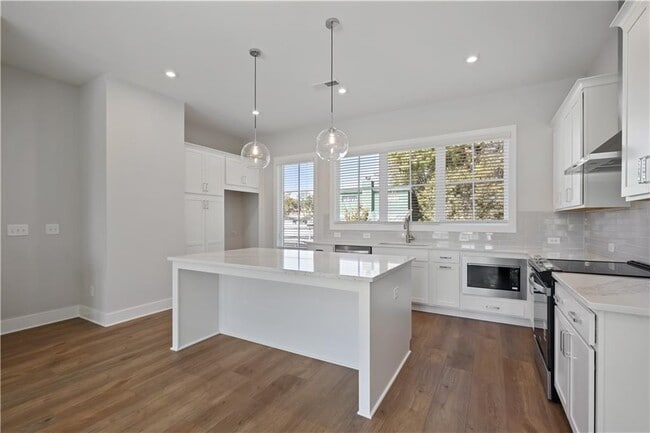 Foto del edificio - 1352 Grannysmith Trce