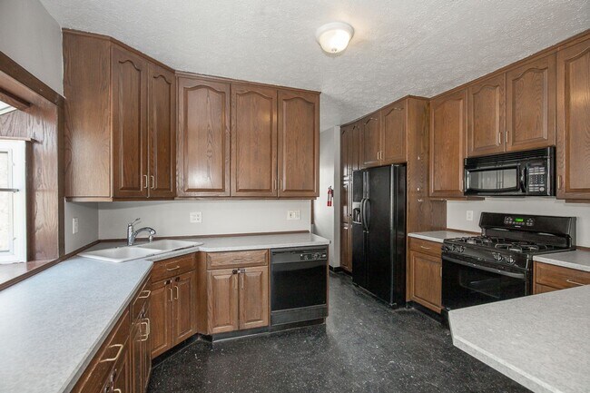 Foto del edificio - 14718 Bayes Ave