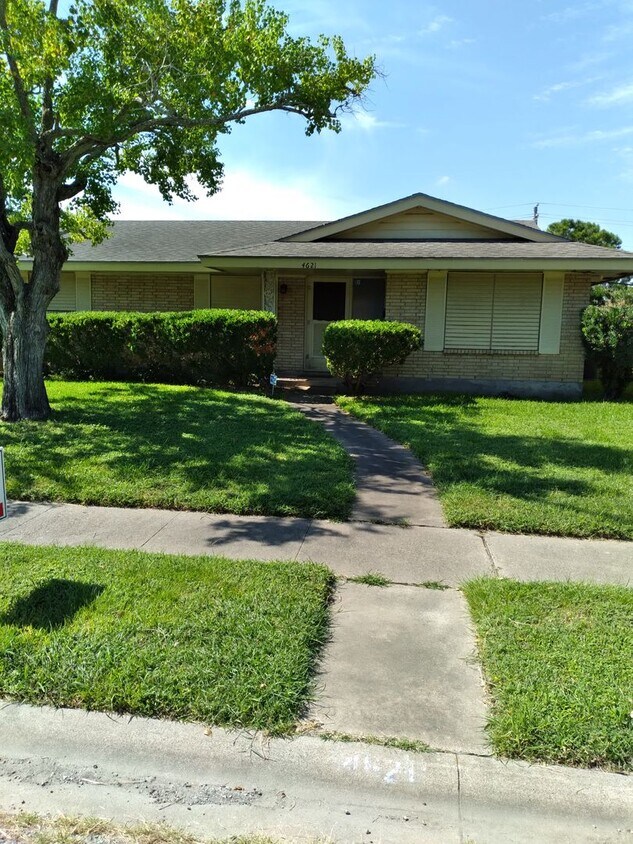 4621 Donegal Dr, Corpus Christi, TX 78413 House Rental in Corpus