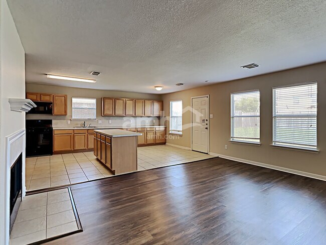 Foto del edificio - 3846 Clobourne Crossing Ln