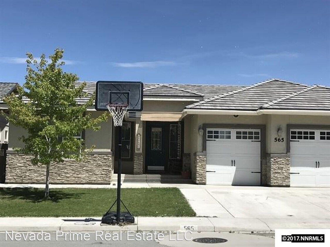 Primary Photo - 3 br, 2 bath House - 565 Grey Eagle Lane