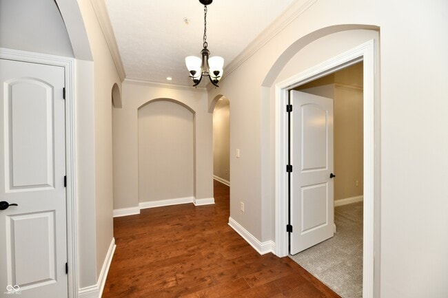 Building Photo - 8555 One W Dr