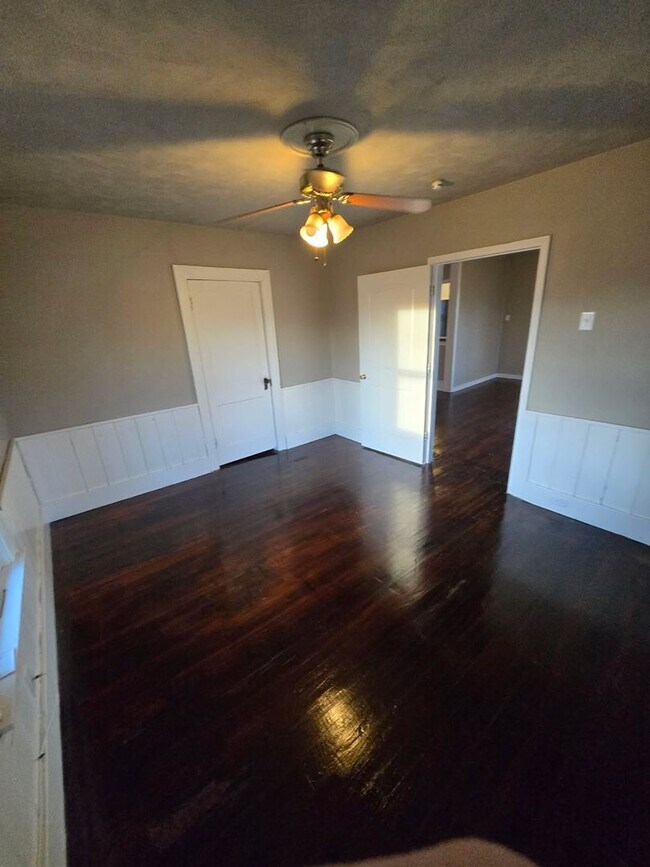 Building Photo - 2 Bedroom 2 Bathroom House For Rent in Farber, MO