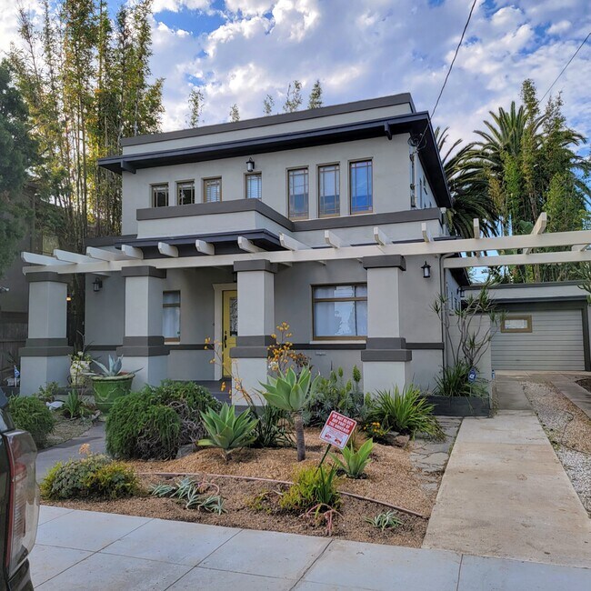 Foto del edificio - 3131 E Corto Pl