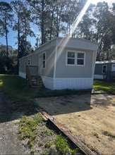 Building Photo - 7017 Silver Lake Dr