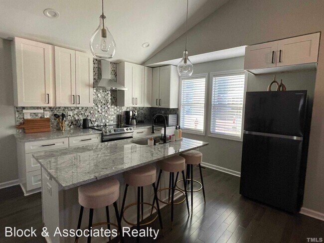Foto del edificio - 3 br, 3 bath House - 519 Barton Street