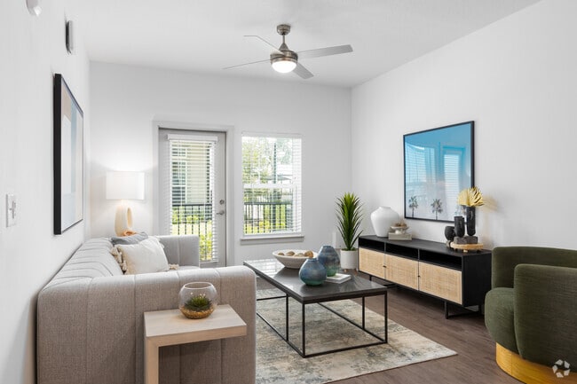 1BR, 1BA - 756SF - Madison Waterstar (MW)