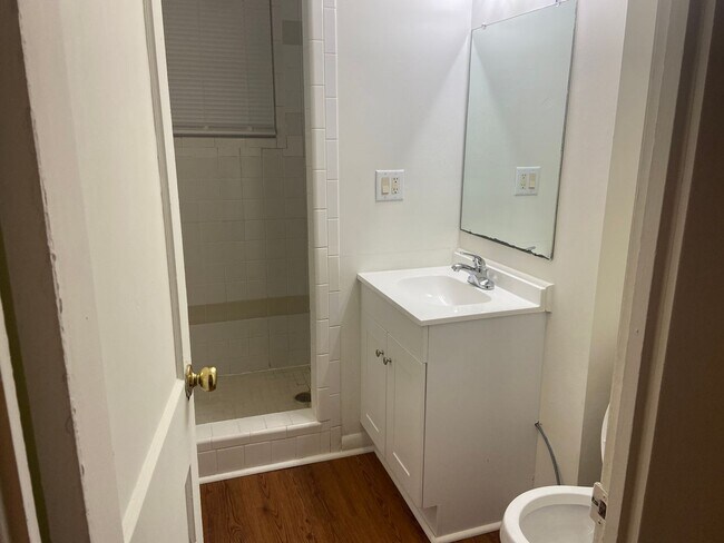 Foto del edificio - Chapel Hill / 2BR House of Homestead AVAIL