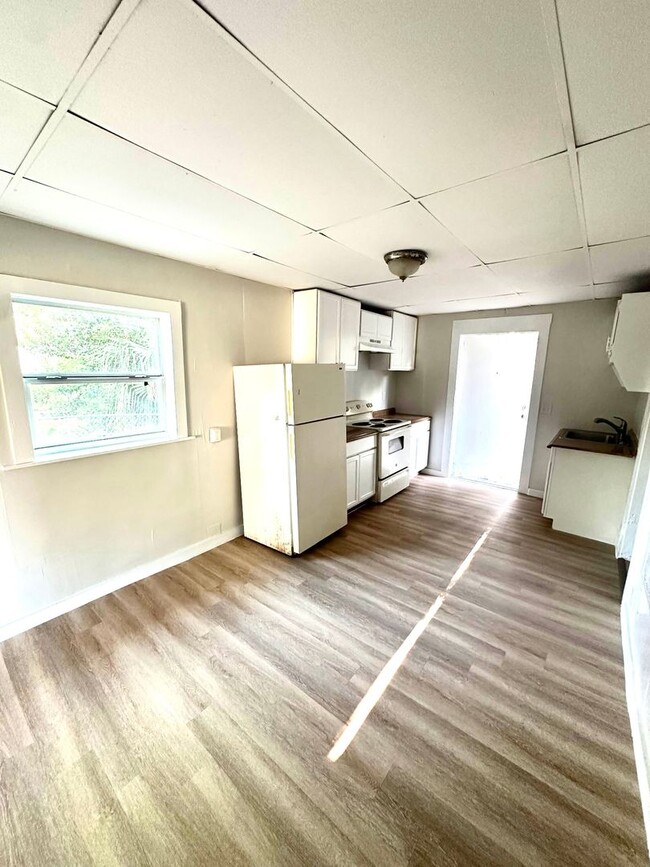 Building Photo - 404 Pennsylvania Ave