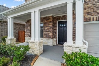 Building Photo - 18303 Bluebird Br Ln