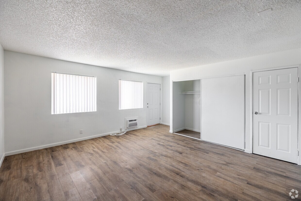 Pinnacle Apartments Apartments in Las Vegas, NV