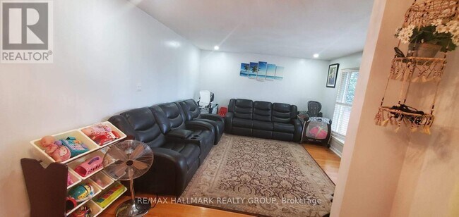 Photo du bâtiment - 658 Dan Ave