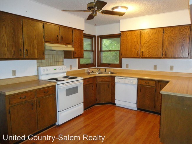 Building Photo - 4 br, 2 bath House - 2521 N. Hwy 19