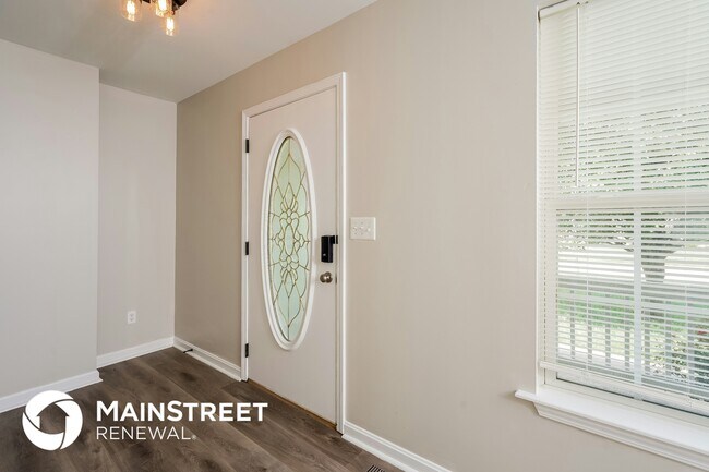 Foto del edificio - 311 Tyler Pkwy