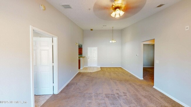 Foto del edificio - 7920 Merrill Rd