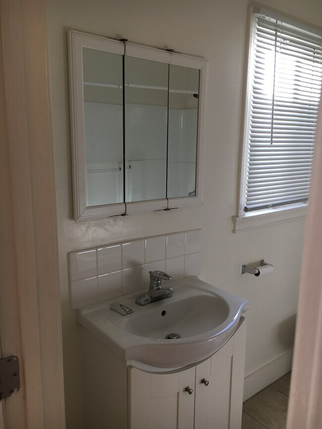 Foto del edificio - 1114 Tamarind Ave