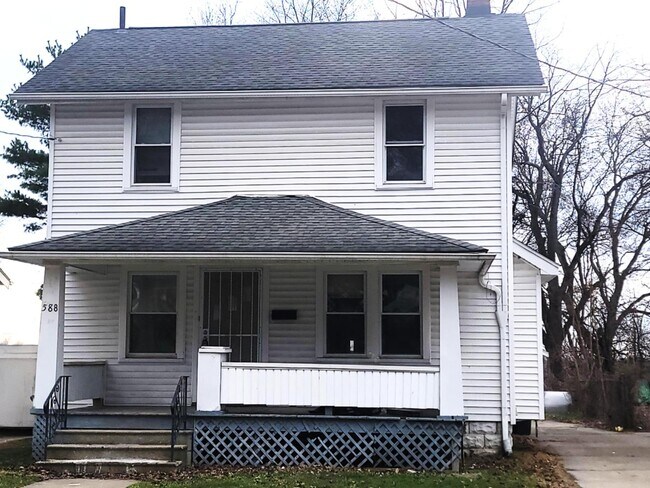 Foto del edificio - 588 Sanford Ave